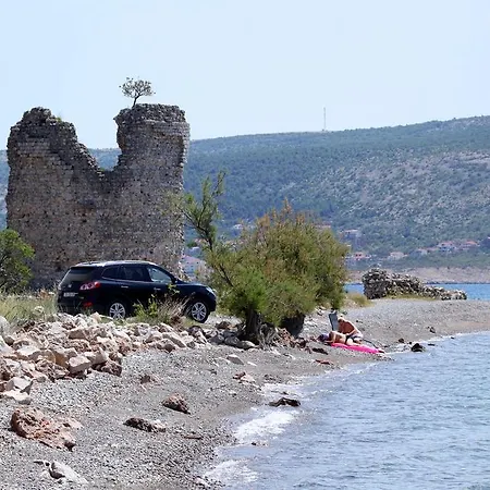 Triple Starigrad 6637c Gostinjska kuća